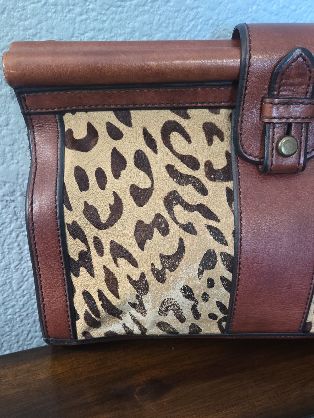 FOSSIL Leather Fold-Over Leopard Clutch Magnetic Closure Vintage - Picture 3 of 12